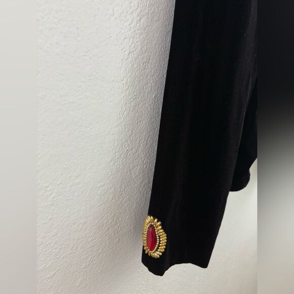 Vintage black velvet Multicolor Jewels Embellished Button Closure Cropped Jacket - Picture 5 of 9